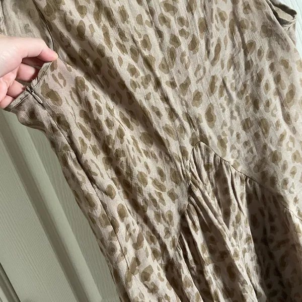 Cecico Leopard Print Sleeveless Blouse size medium - Image 9