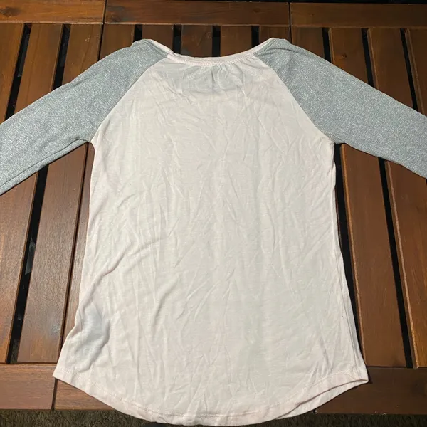American Eagle Outfitters Women's Pink and Gray Raglan Top size M - Image 6