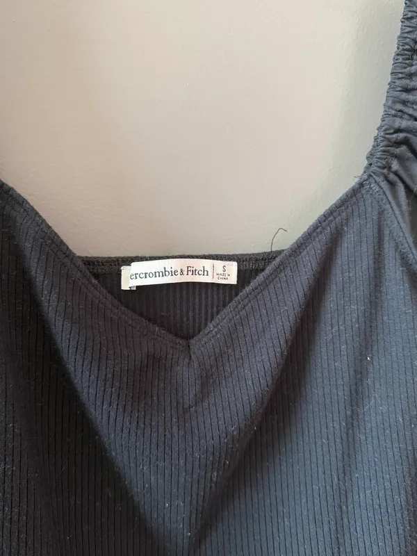 Abercrombie Crop Top Puff Sleeve - Image 3