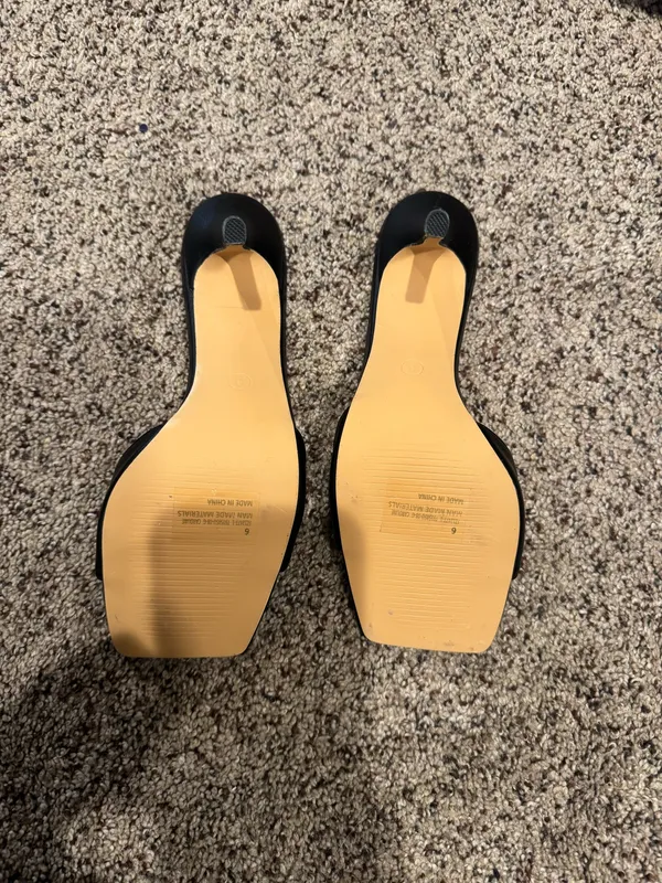Black Heels Size 6 - Image 4