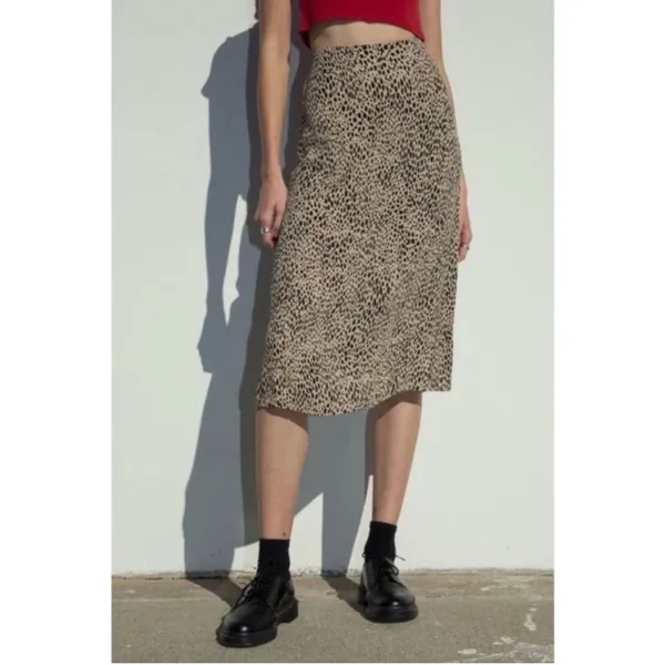 Brandy Melville Leopard Print Skirt - Image 7