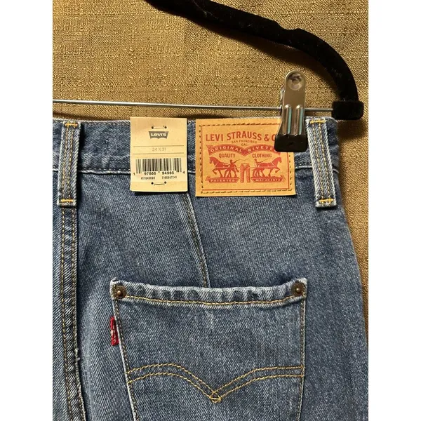 NWT Levis 94 Baggy Mid Rise Straight Leg Jeans Size 24x31 - Image 5