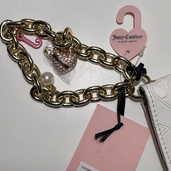 Juicy Couture White Heart Debossed Card Case Wallet‎ Key Fob Gold Chain NWT Y2K - Image 4