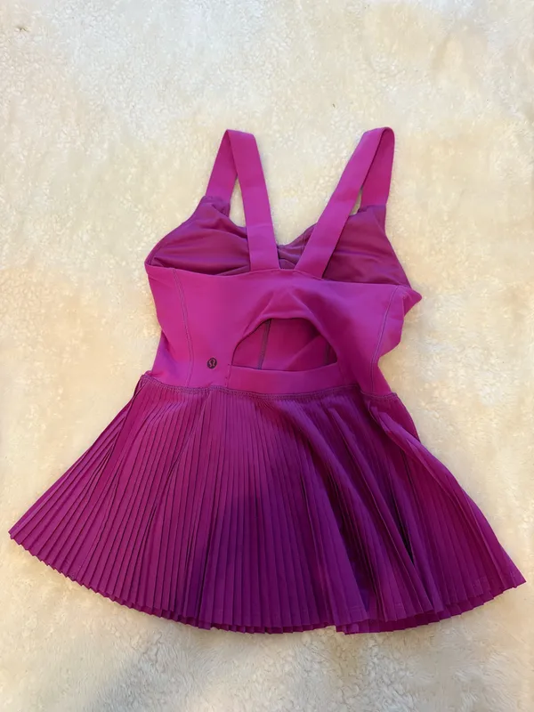 Lululemon Like New Pleated Pink Tank Top - Image 2