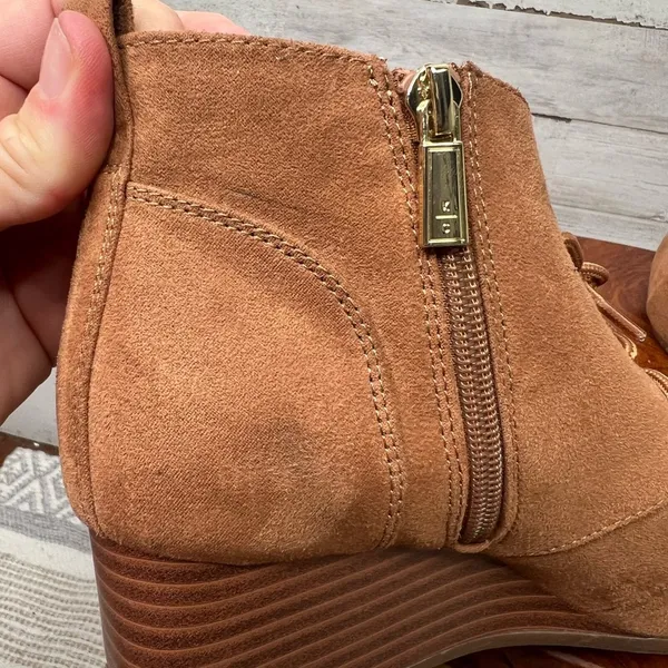 Kenneth Cole Reaction Deka Brown Suede Wedge Booties Lace Up Size 6 - Image 10