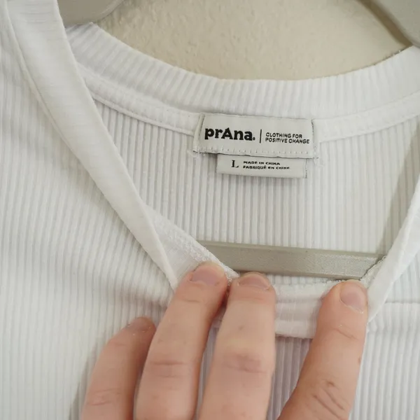 Prana Women's Size Large White Ribbed Short Sleeve Crew Neck T-Shirt Casual Soft - Image 3