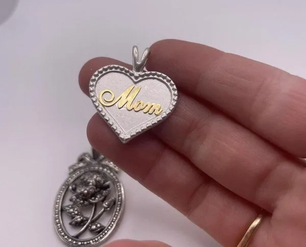 Lot Of 2Costume Pendants / Charms / Mom / I Love You Mom - Image 6