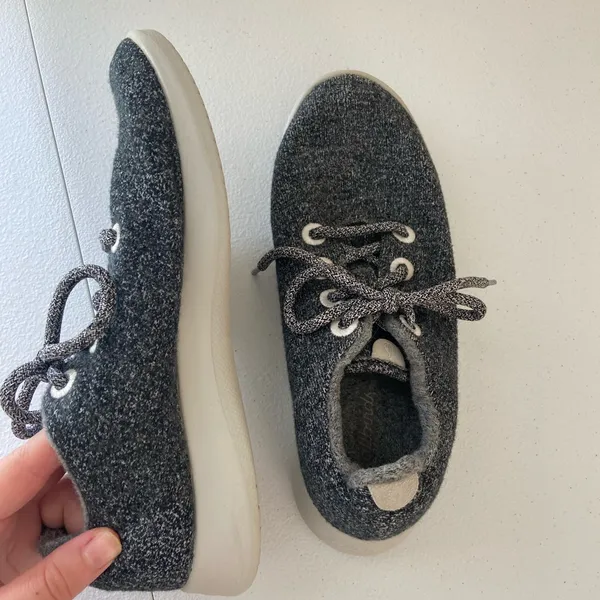 EUC Allbirds women’s dark gray wool warm‎ lace up tie athletic running sneakers - Image 4