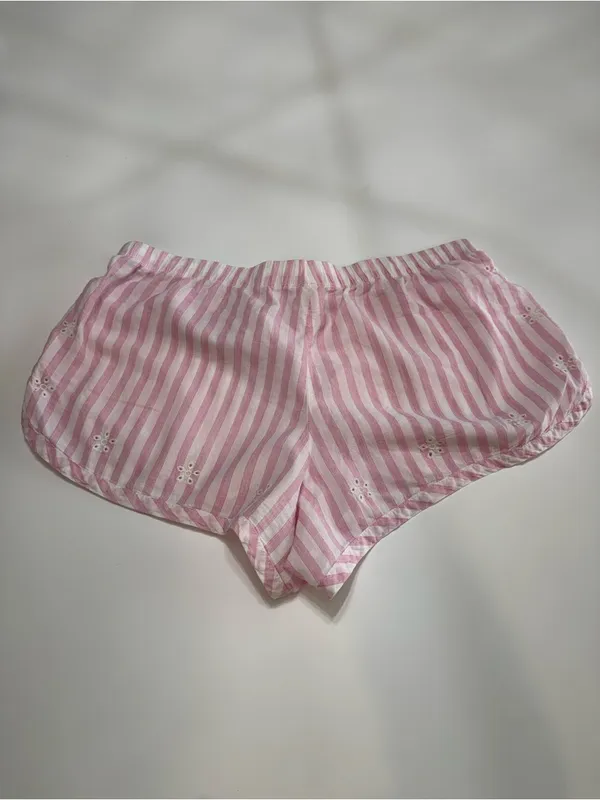 Victoria's Secret Pink & White Lounge Shorts with matching Black VS Top - Image 10
