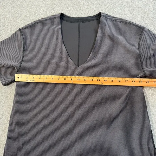 Lululemon Women's 6 Ribbed Softstreme Relaxed-Fit T-Shirt Gray Activewear - Image 8