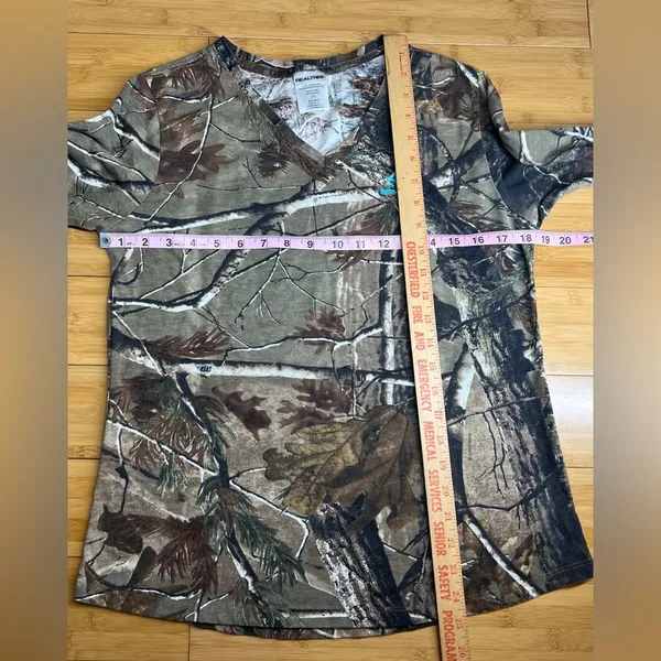 Realtree Women’s Long Sleeve V-Neck Camouflage Outdoor Enthusiast Shirt|Size:L - Image 7