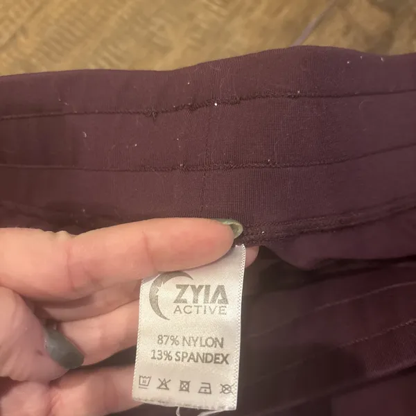 Zyia Active‎ Unwind Joggers Womens Small Plum Ankle Gym Lounge Stretch EUC - Image 5