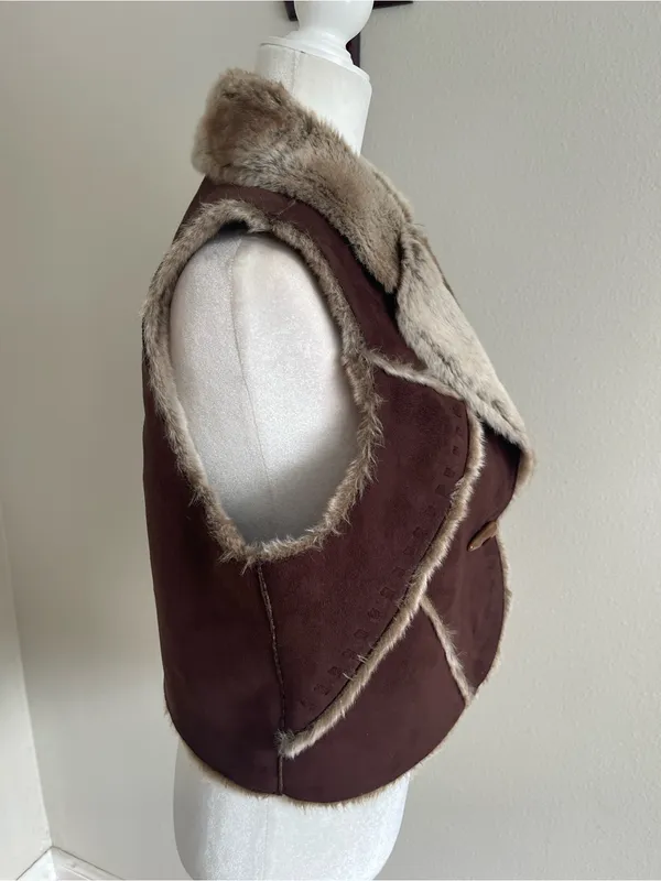 Faded Glory Brown Faux-Suede Vest with Taupe Faux Fur Trim - Image 4