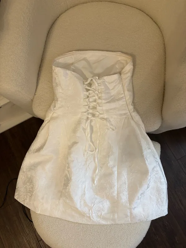 white mini dress with corset back Size XS - Image 3