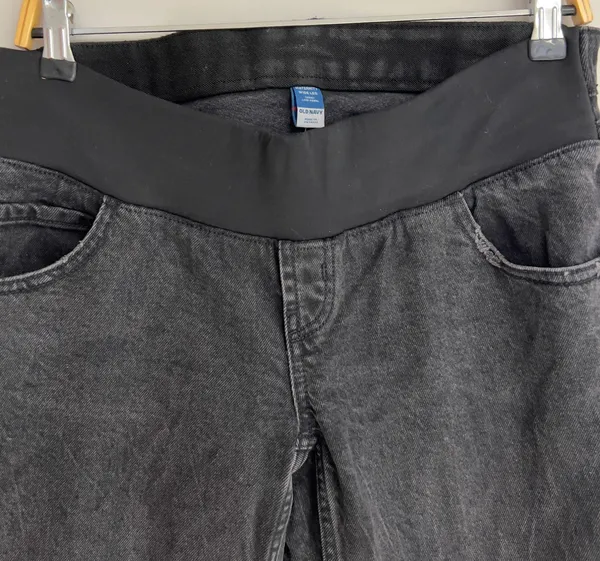 Old Navy Straight Leg Maternity Jeans NWT - Image 4