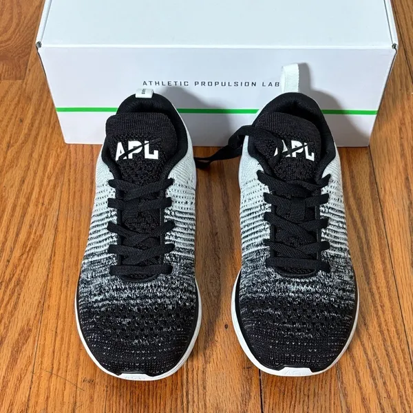 APL Techloom Pro Sneaker Black Grey‎ White size 5 NWT running - Image 3
