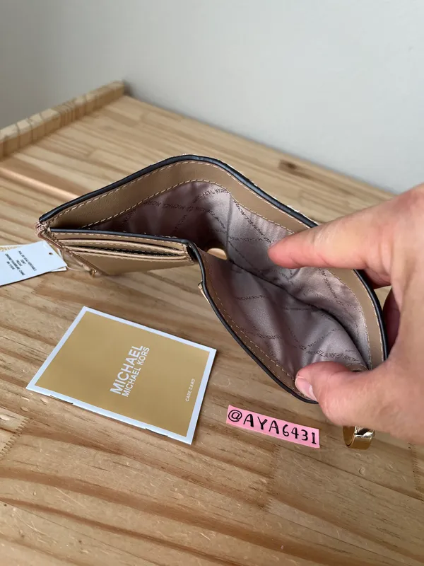 Michael Kors Wallet - Image 6