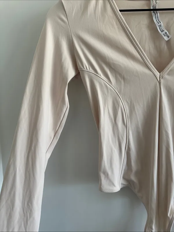 Free people nude v-neck bodysuit - Image 3