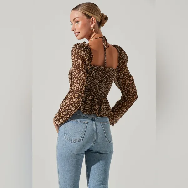 ASTR The Label Toni Ruched Halter long sleeve peplum floral top - Image 2