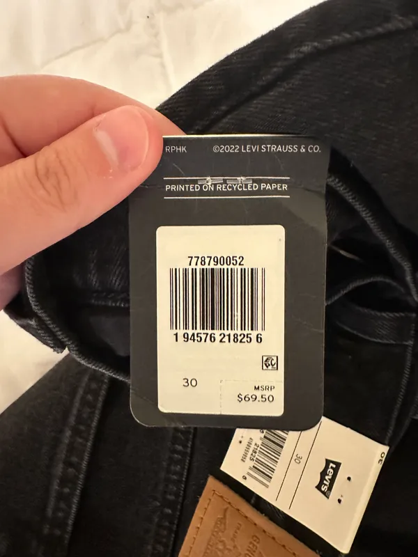 Levi’s Ribcage Shorts - Image 2