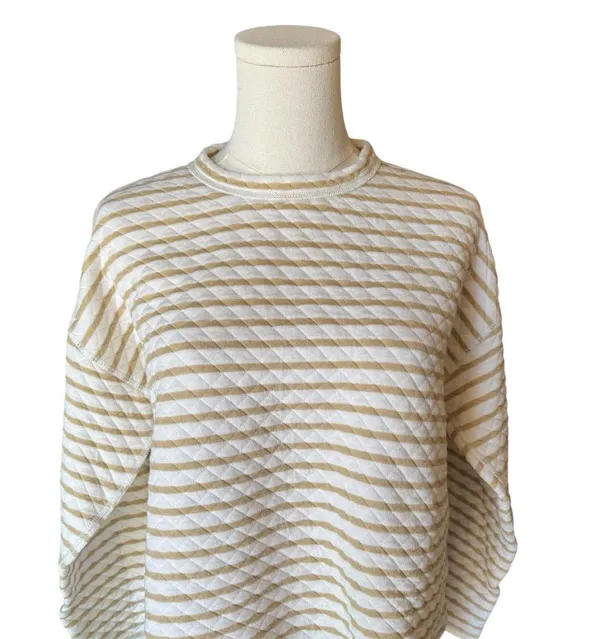 J. Crew - Beige and Cream Preppy Striped Reversible Quilted Pullover Sz M - Image 4