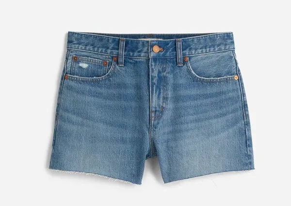 Relaxed Denim Shorts in Kelton Wash: Raw-Hem Edition - Image 6