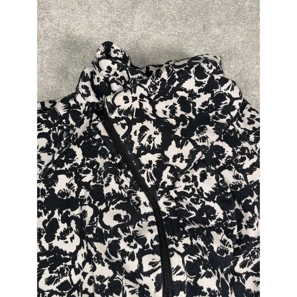 Lululemon Jacket Womens 6 Black White Floral Cozy Cuddle Up Full Zip ** - Image 4