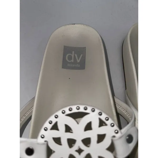 DV by Dolce Vita‎ Pilar Medallion Sandals size 8M - Image 3