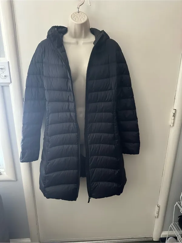 Uniqlo Black Long Quilted Puffer Coat - Image 3