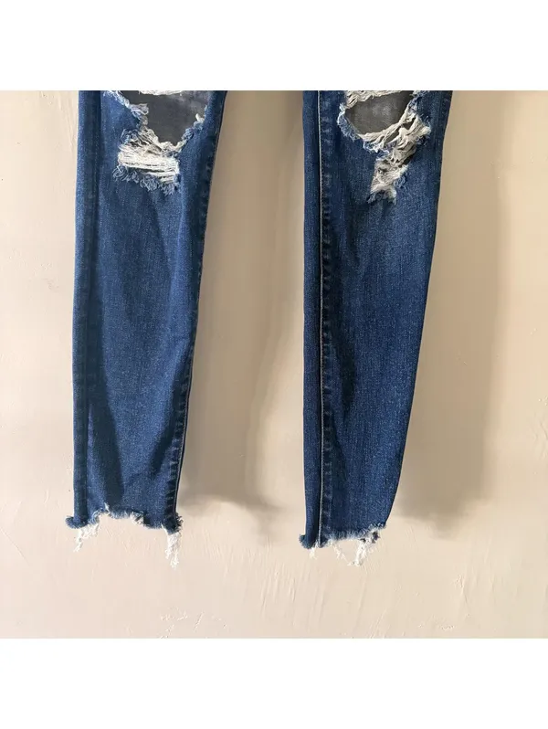 American Eagle Hi-Rise Jegging - Distressed Raw Hem - Size 6 - Image 3