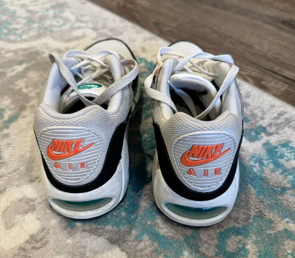 Nike Air Max 90 Sneakers - Image 5