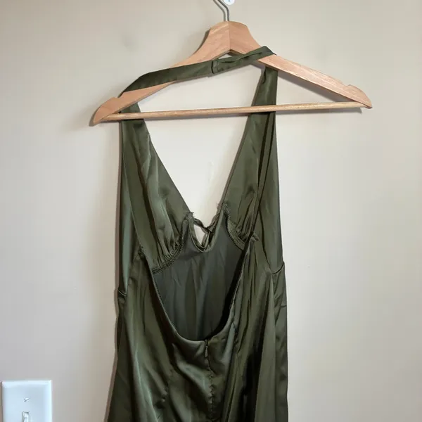 SHEIN Satin Halter Open Back Maxi Dress XS Olive Green Women Elegant V-Neck - Image 4
