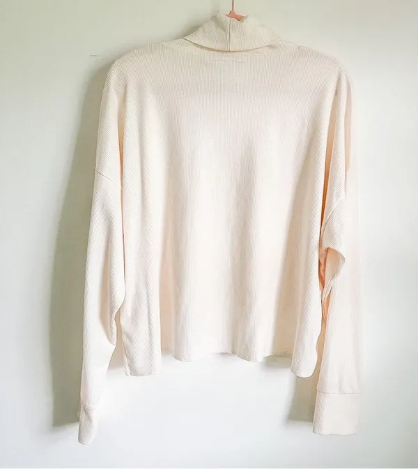 American Eagle Outfitters Cream Ivory Cowl Neck Waffle Knit high low top Large - Image 5