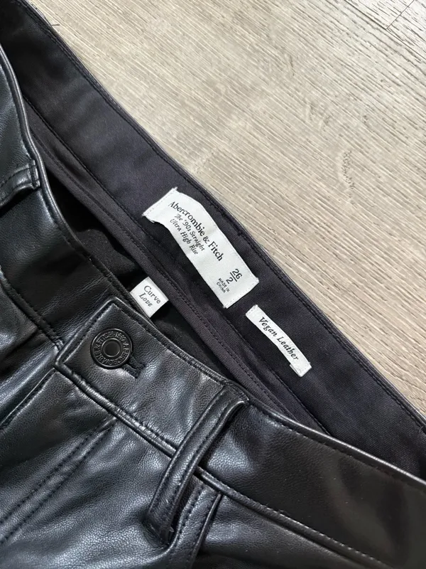 •Abercrombie & Fitch• Ultra High 90s Straight Vegan Leather Pants - Image 4