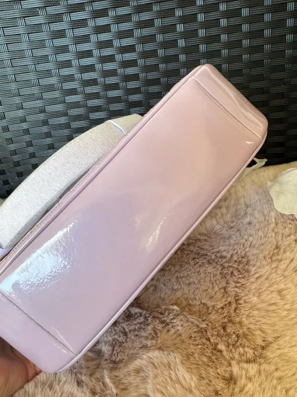 Coach CDA98 Patent Debossed Signature Teri Shoulder Bag Crossbody Light Violet - Image 9