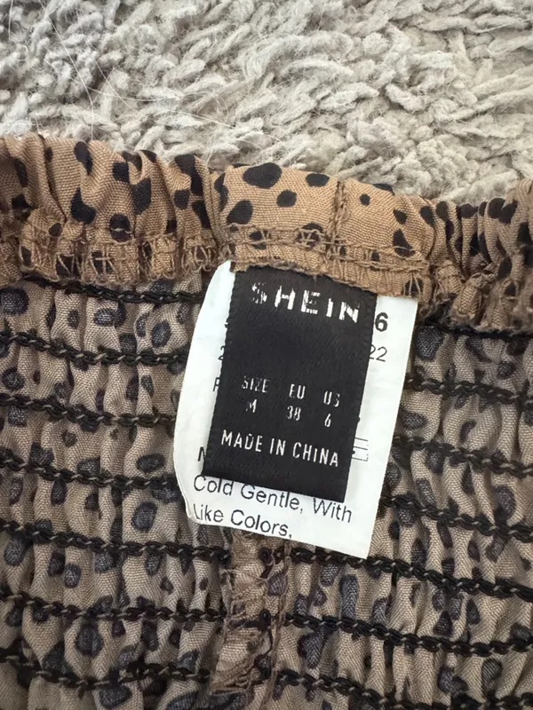 SHEIN Brown and Black Spotted High Waist Smocked Shorts / BB5 - Image 3