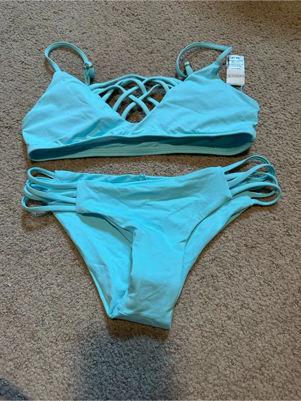 NWOT L*Space Jamie Low Down bikini set extra small - Image 2