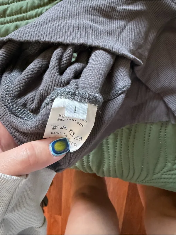 Gray Athletic Bra Top Size L - Image 4