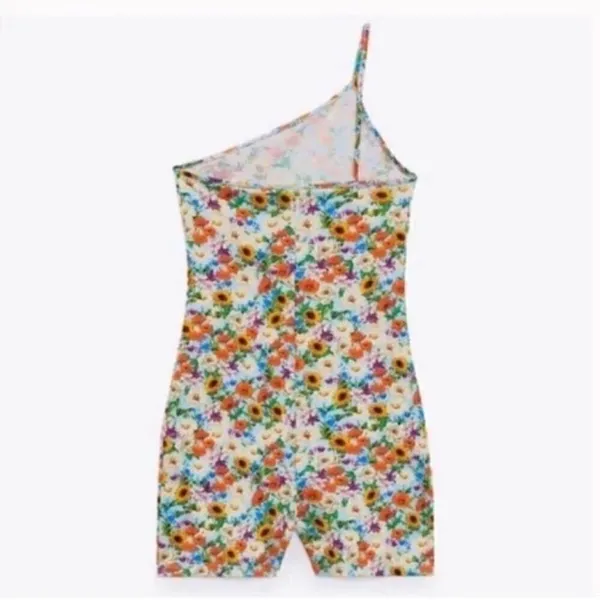 Zara One Shoulder Floral Print Shorts Romper(Size Medium) - Image 3