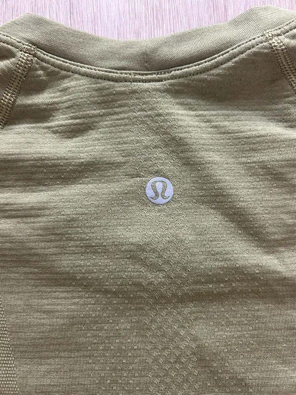 lululemon athletica swiftly tech size 4 -like new - Image 5