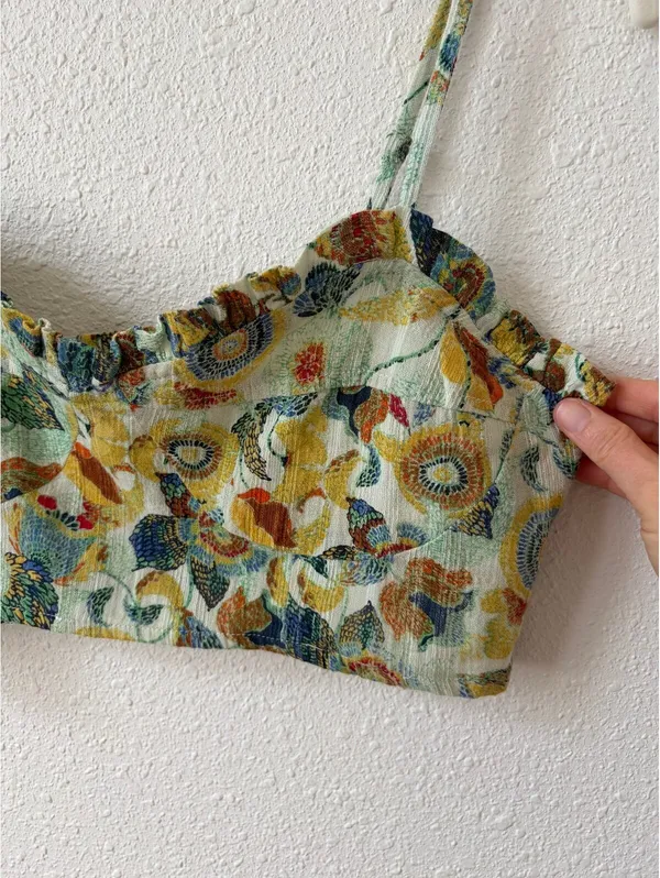 By Anthropologie Twist Crop Top Size Medium Bra Top Only Smocked Floral Ruffle - Image 3