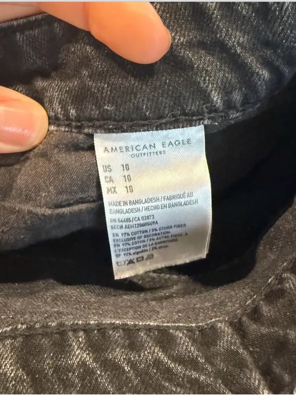 American Eagle Outfitters Black Distressed Denim Cutoff Shorts - Image 4