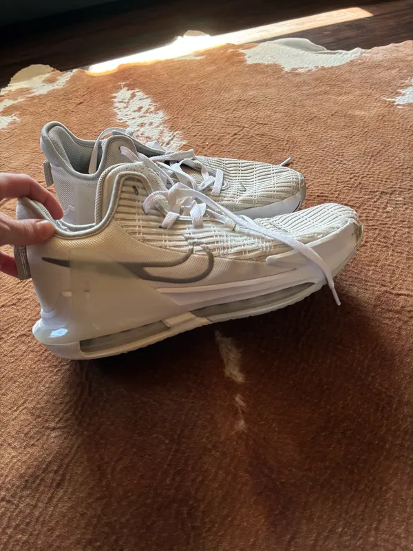 Nike LeBron Witness 6 basketball shoes in the "Summit White Metallic Pewter" Size 8.5 men Some wear and tear still able to be worn and an awesome shoe! - Image 3
