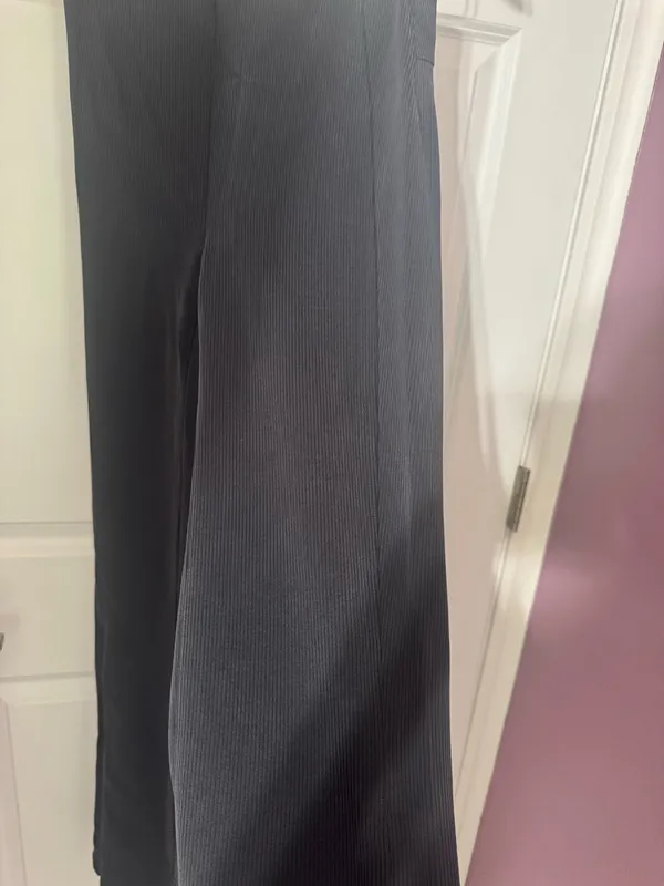 Lululemon softstreme flares - Image 4