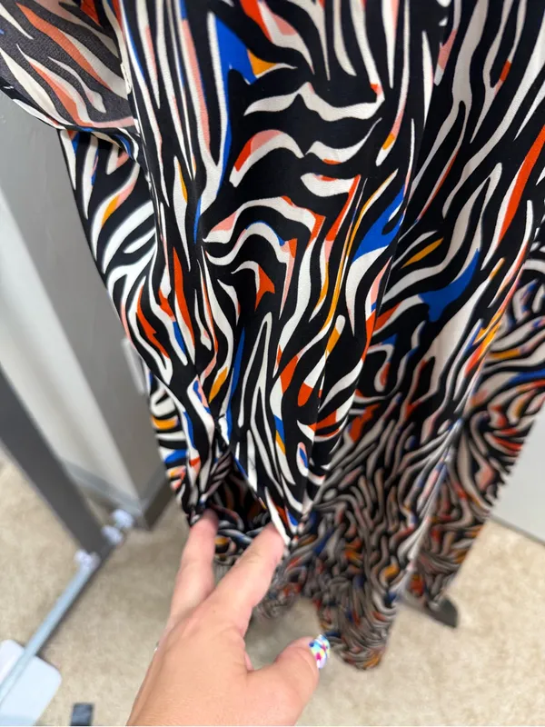 van winkle & co. Zebra Stripe V-Neck Short Dolman Sleeve Satin Midi Caftan Lg - Image 5