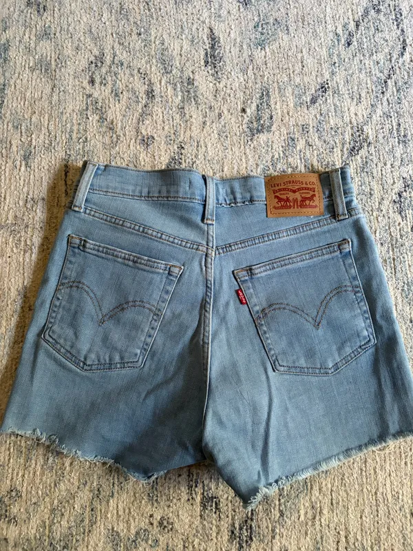 Levi’s High-Rise Shorts Denim - Image 2