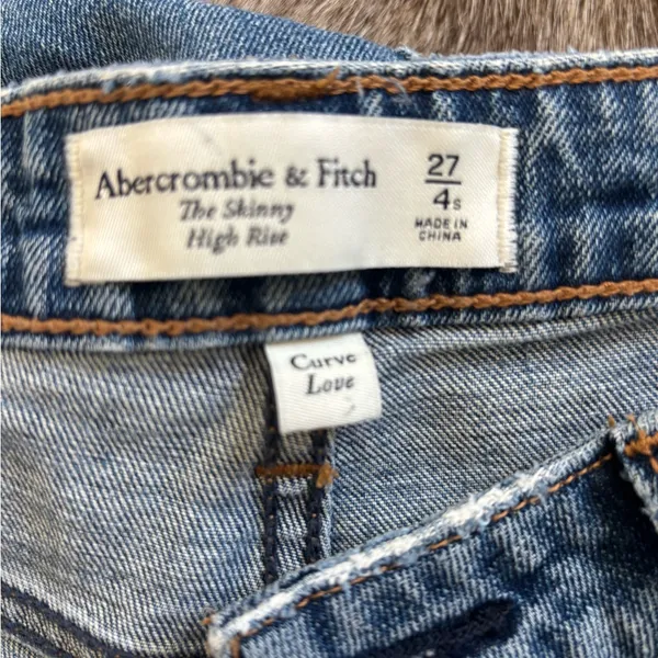 Abercrombie & Fitch Blue Ripped Ankle Jeans - Image 7