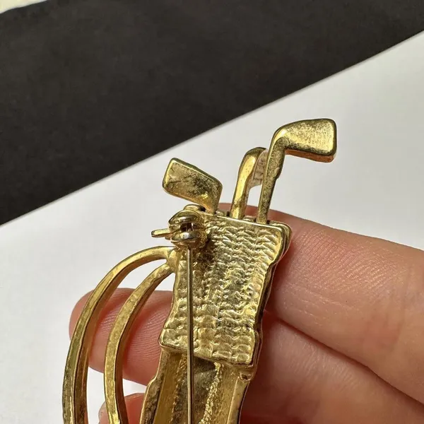 Golf Bag With Clubs Gold Tone Cream/Black Brooch Pin Golfing Perfect For Golfer - Image 4