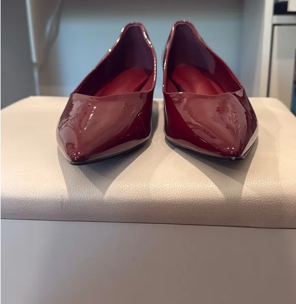 & Other Stories Burgundy Patent Leather Kitten Heels - Image 7