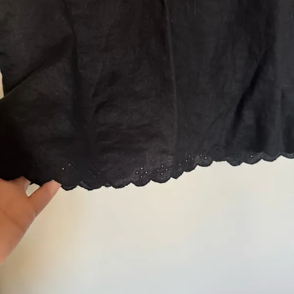 J. Crew Women Size 0 Linen Eyelet Lace Black Cross Open Back Blouse Top - Image 3